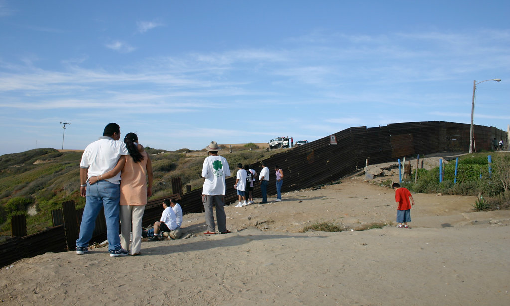 The Border Wall, 2004